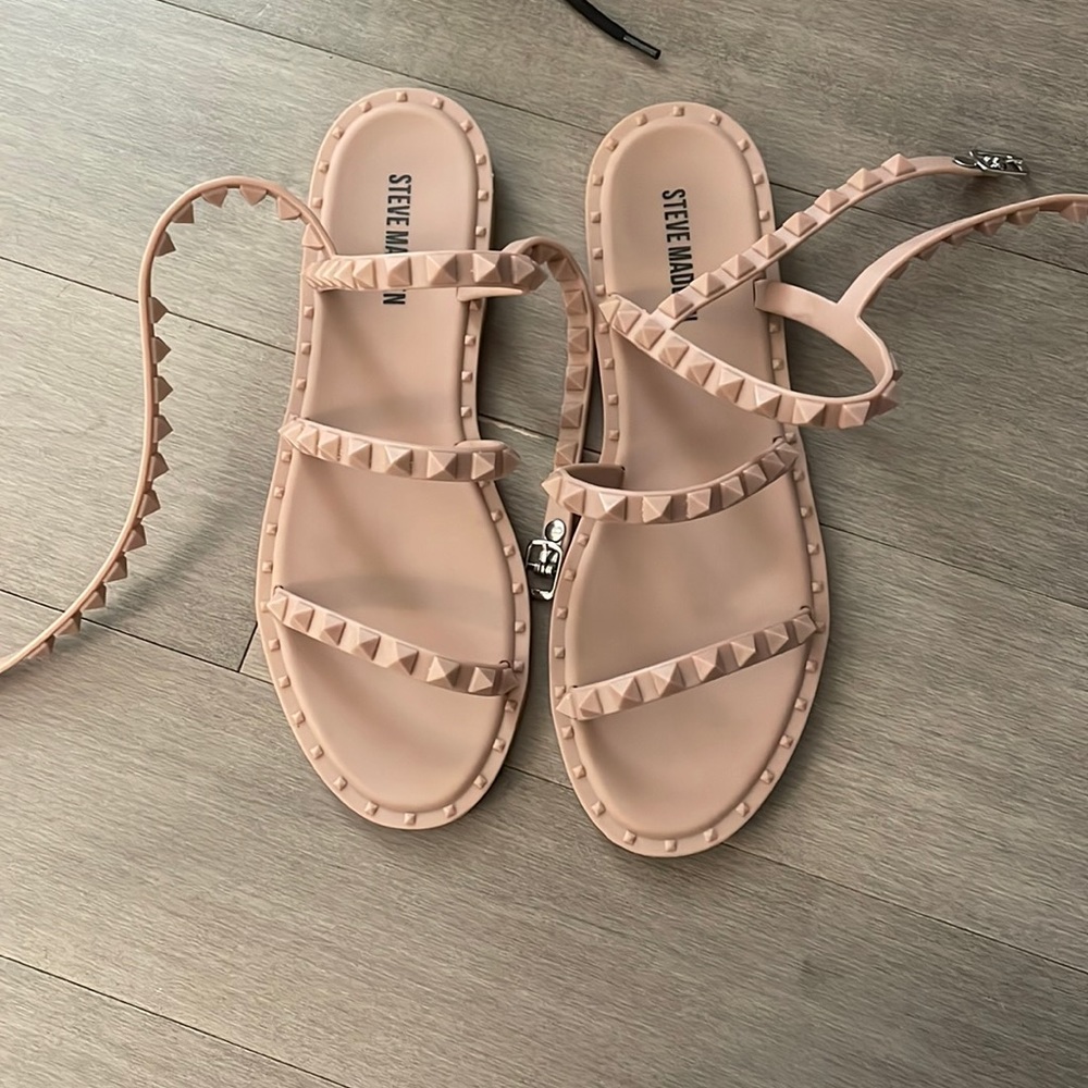 Steve Madden rubber stud sandal